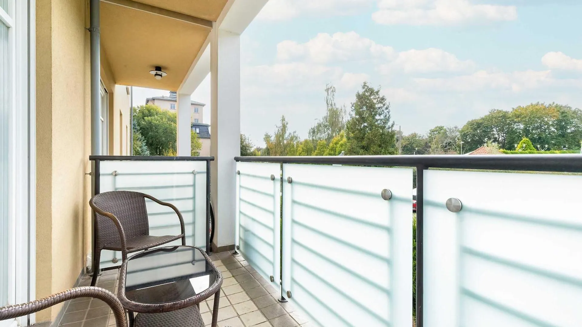Sunny Apartment Parking Close To The Ergo Arena By Noclegi Renters Sopot Polonya