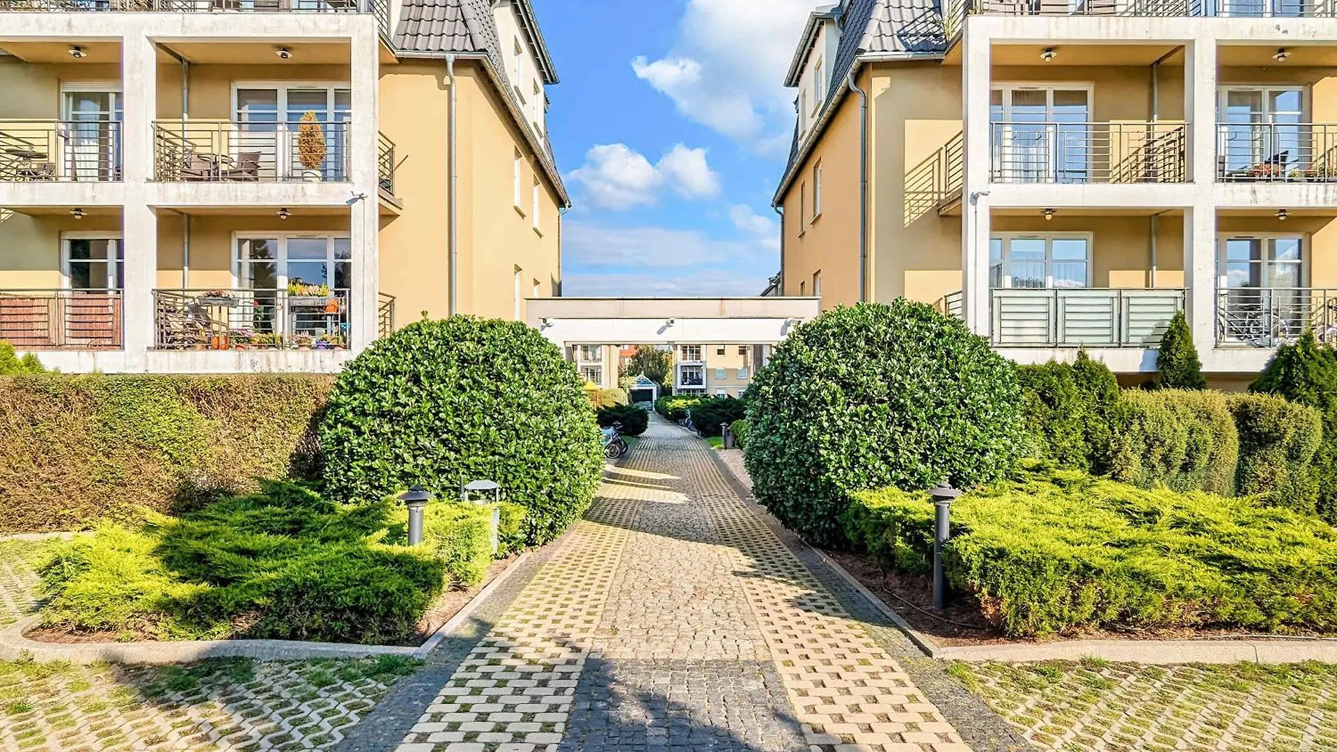 Sunny Apartment Parking Close To The Ergo Arena By Noclegi Renters Sopot