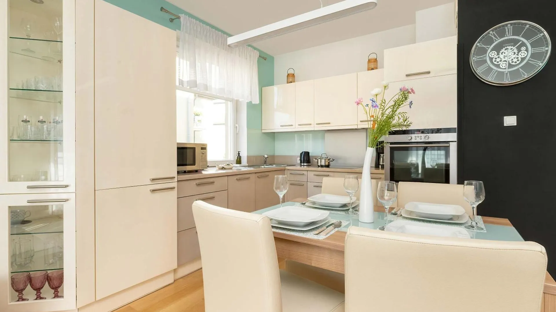 Sunny Apartment Parking Close To The Ergo Arena By Noclegi Renters Sopot